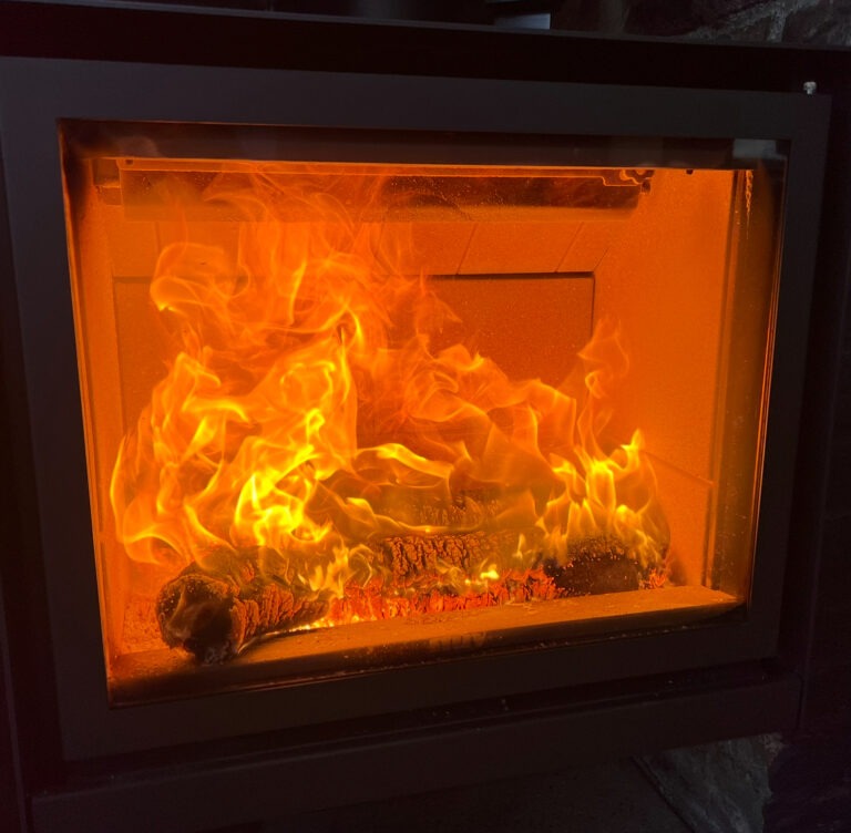 How do you make a perfect fire?