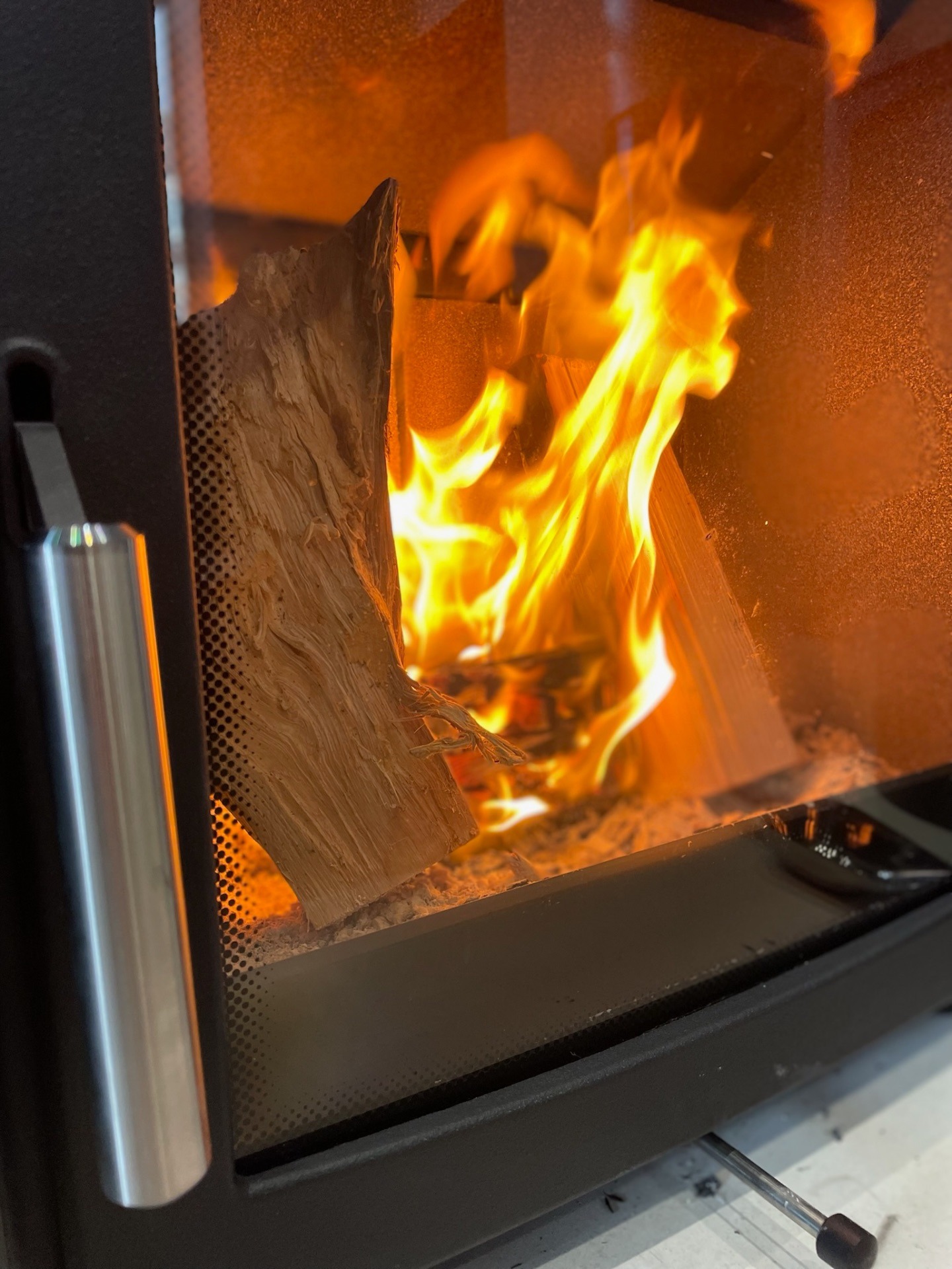 cut wood stove emissions